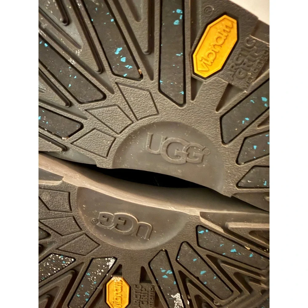 UGG Viki Boot Black‎ Waterproof Leather  Vibram Arctic Grip Women